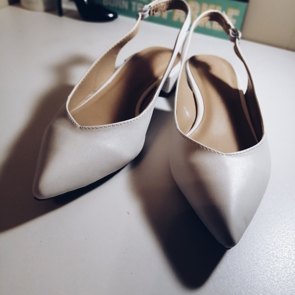Heeled flats